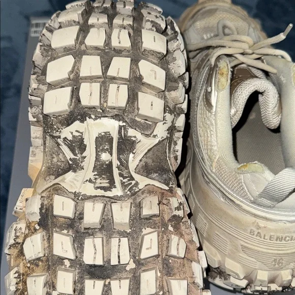 Balenciaga DESTROYED defender sz 46 - Picture 15 of 16